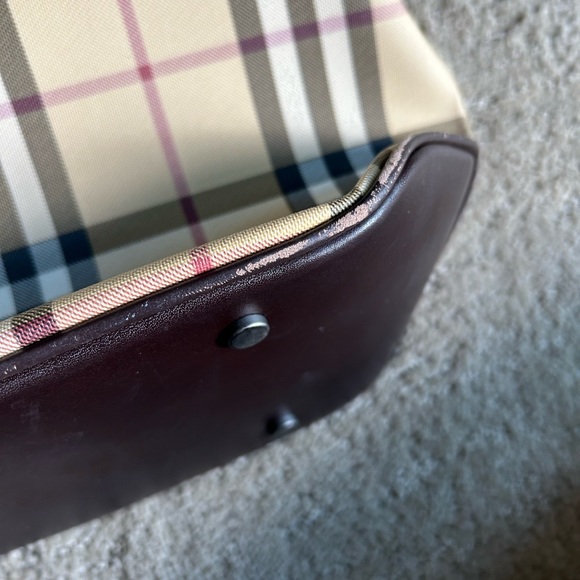 Burberry hand bag. - Picture 6 of 10